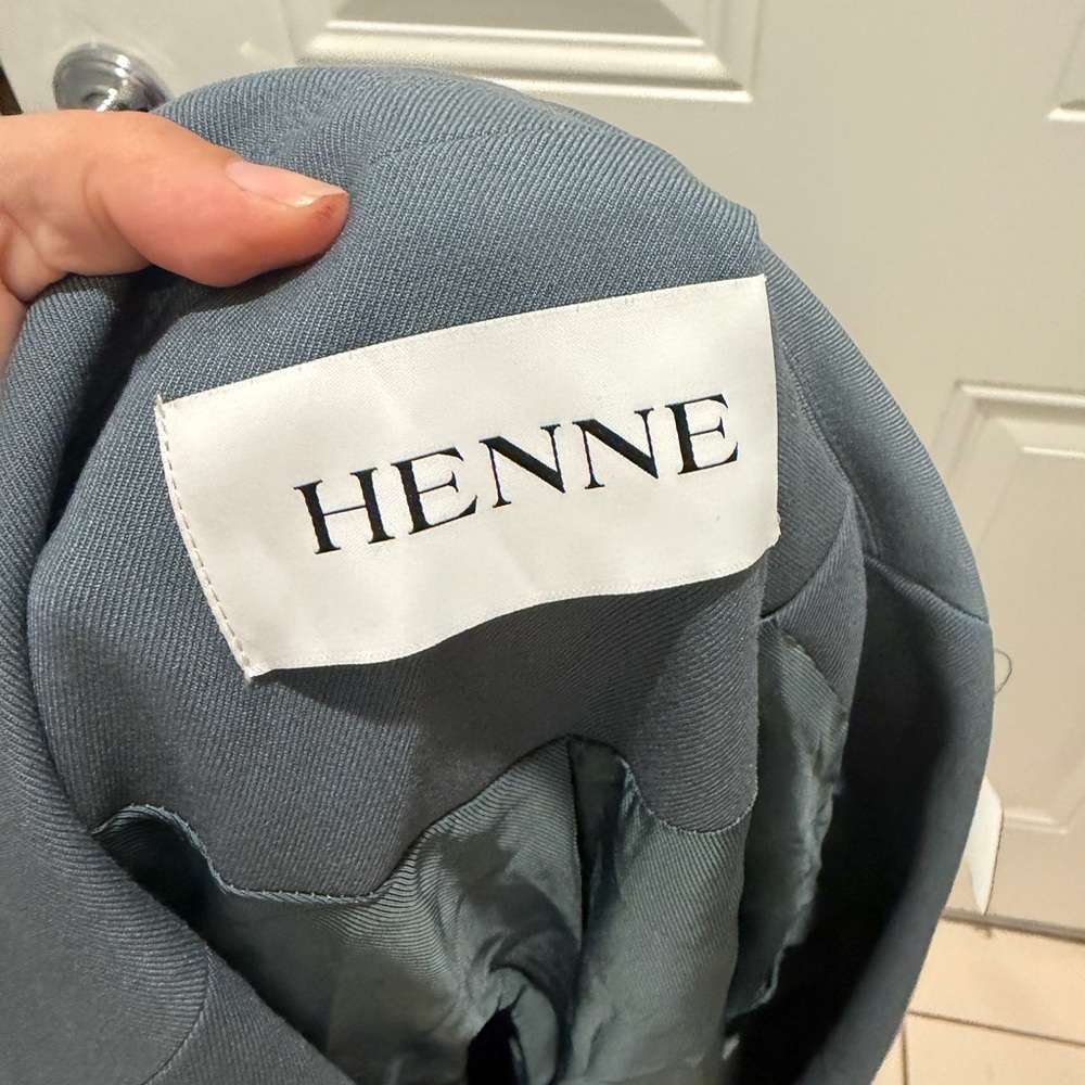 Henne oversized blazer
Small - Picture 4 of 5